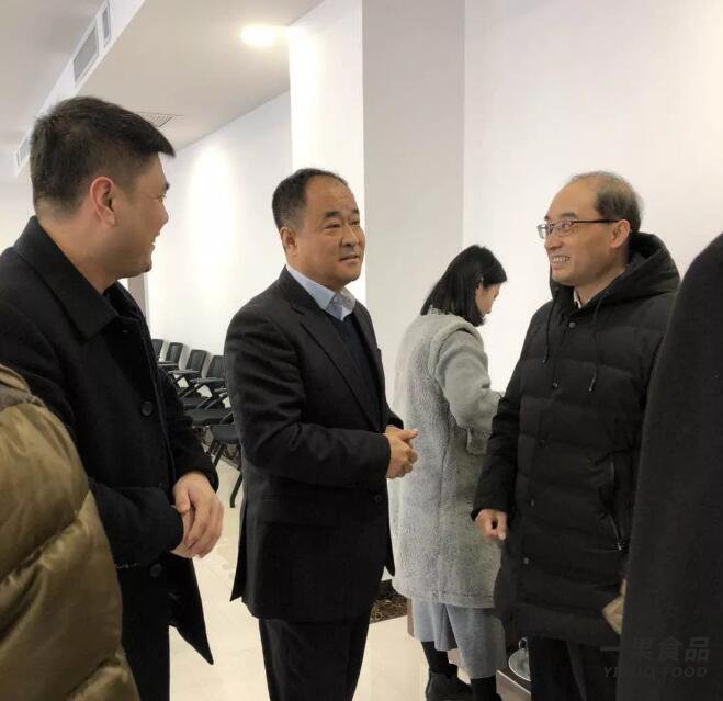 孟董事長介紹一果食品有限公司發(fā)展戰(zhàn)略